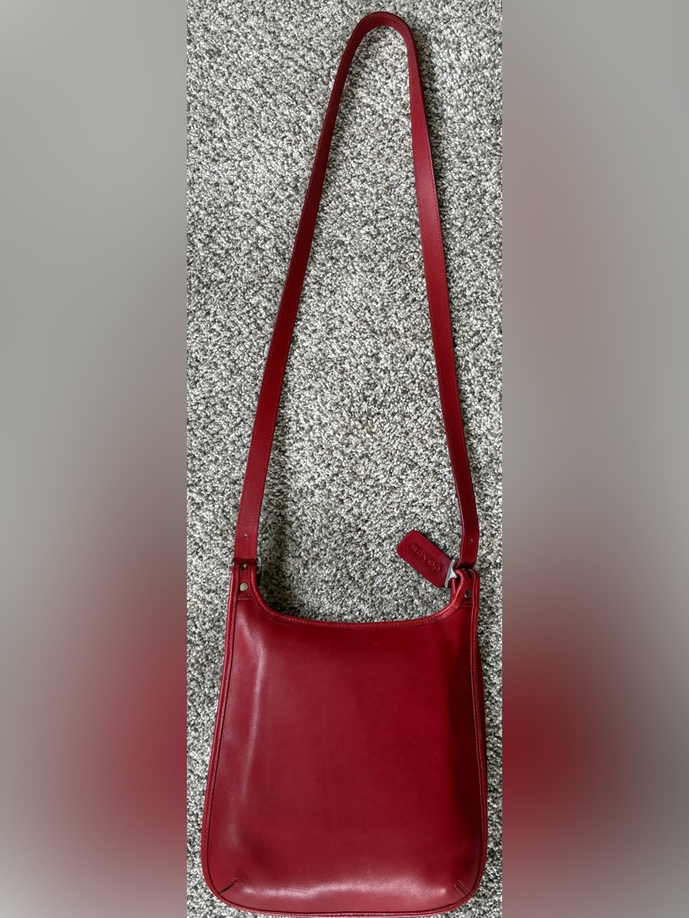 Vintage Coach Red Leather Flap Bag 9135 - Picture 2 of 7